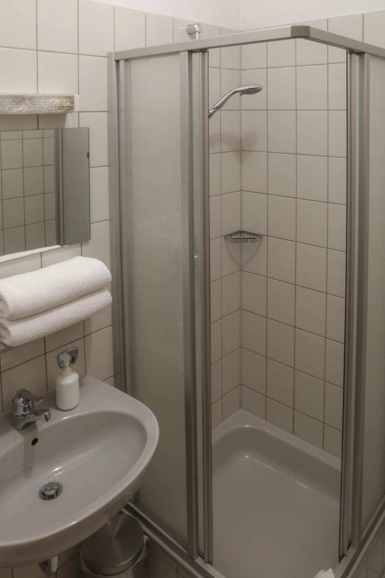 Hotel Adler Nattheim Εξωτερικό φωτογραφία